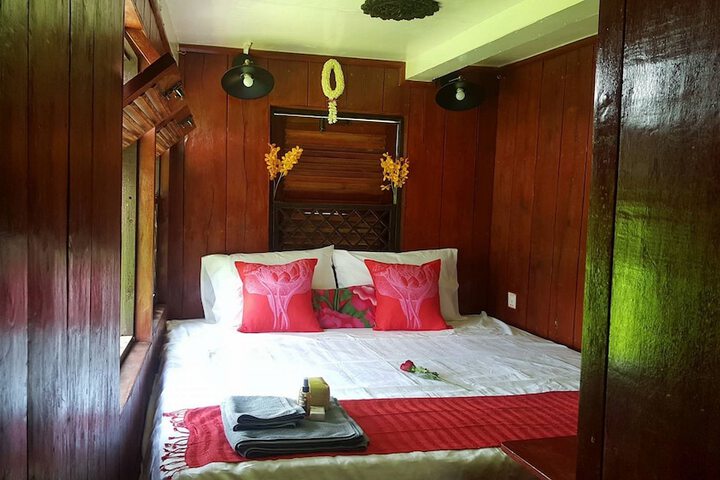 Room 3 of 48