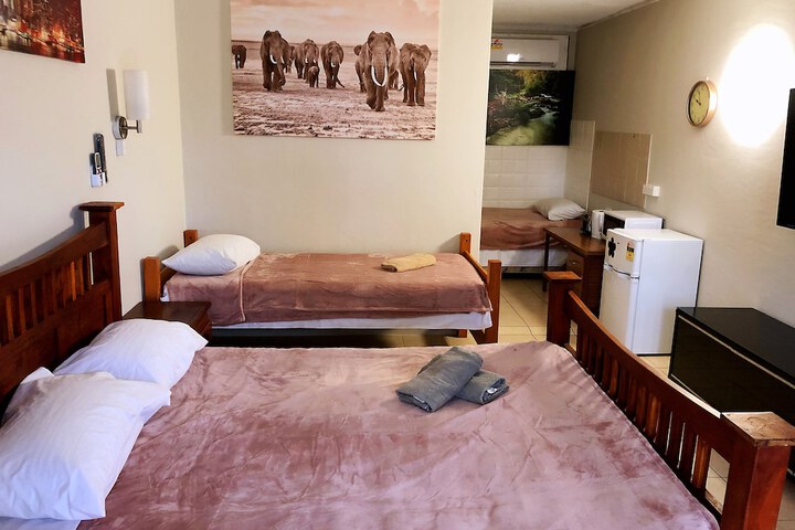 Room 4 of 35