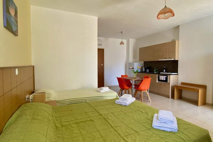 Room 14 of 60