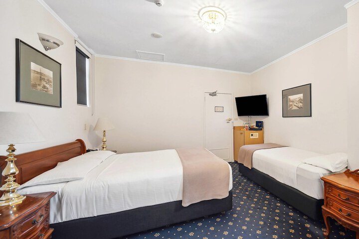 Room 47 of 79
