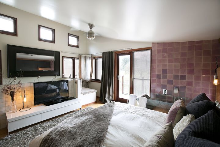 Room 4 of 80