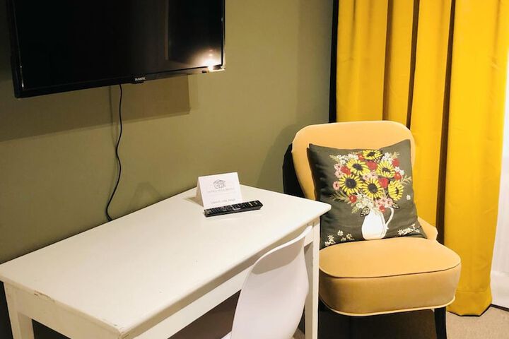 Room 17 of 51