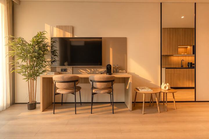 Room 16 of 29