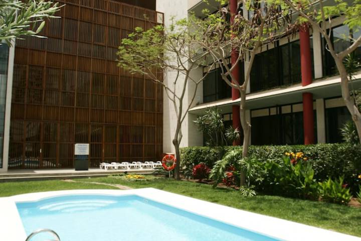 Pools & Facilities