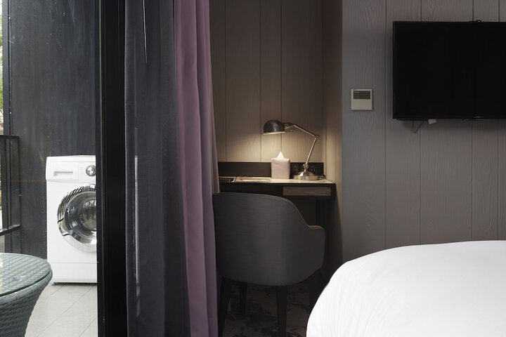 Room 19 of 61