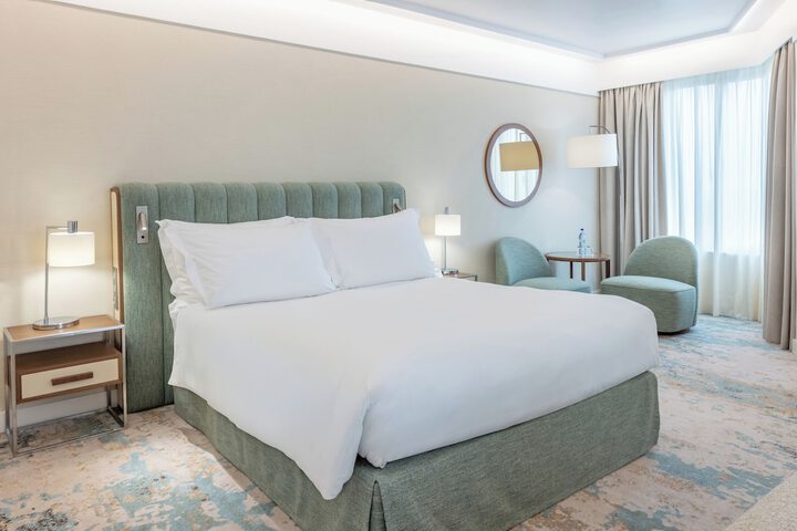 Room 28 of 172