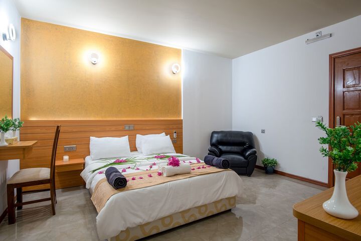 Room 28 of 119