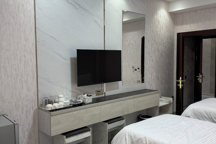 Room 45 of 68
