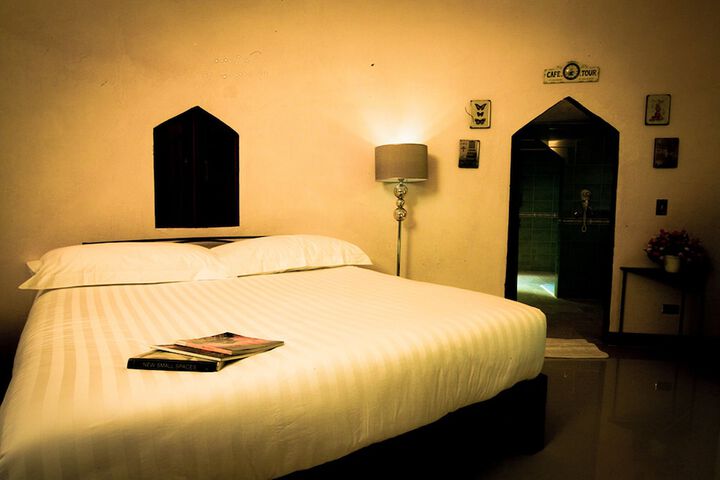 Room 6 of 59