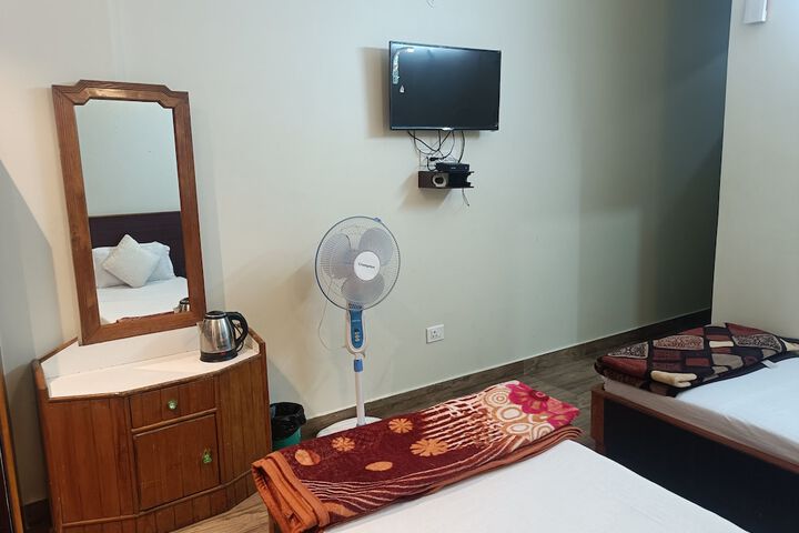 Room 25 of 41