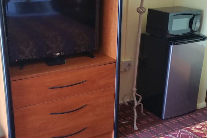 Room 4 of 13