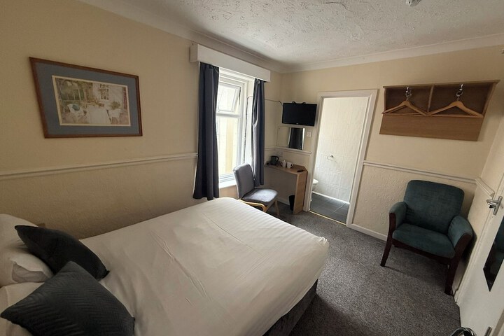 Room 46 of 126
