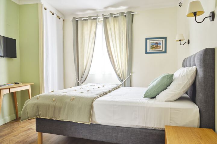 Room 15 of 50