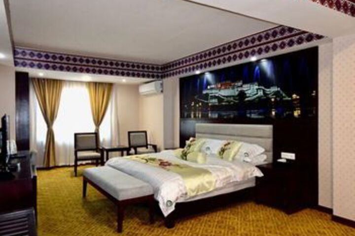 Room 10 of 37