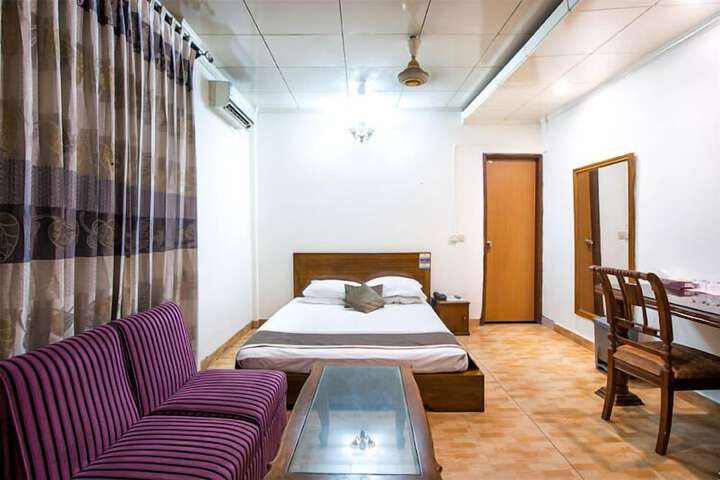 Room 6 of 62