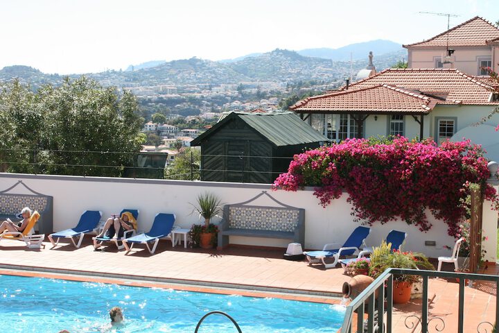 Hotel Pool