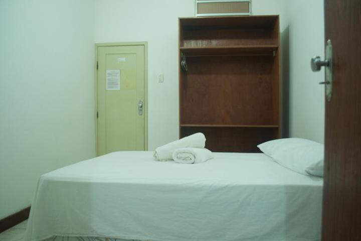 Room 33 of 43