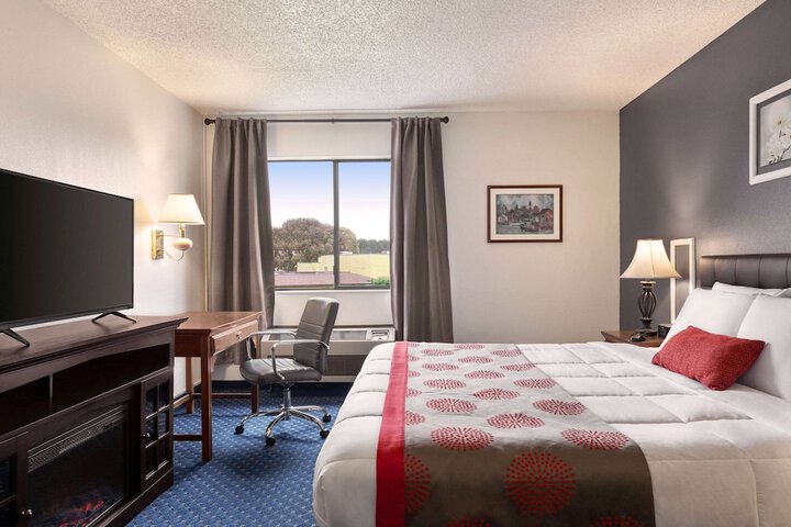 Room 21 of 41