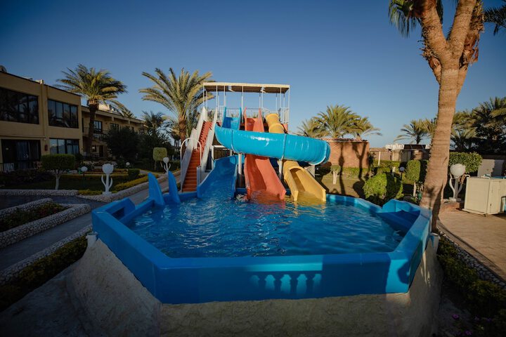 Pool 23 of 52