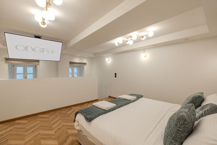 Room 7 of 56
