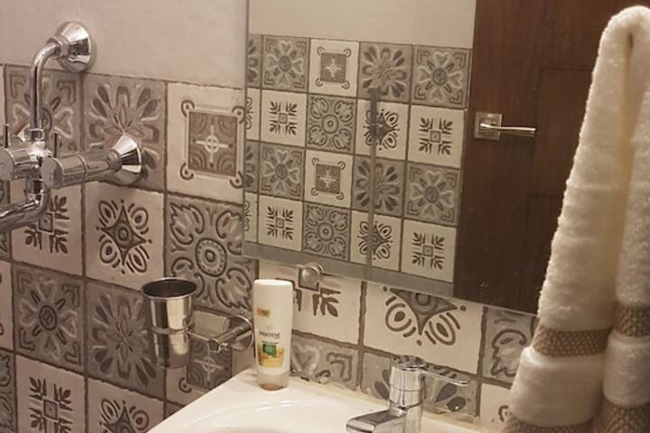 Room 13 of 81