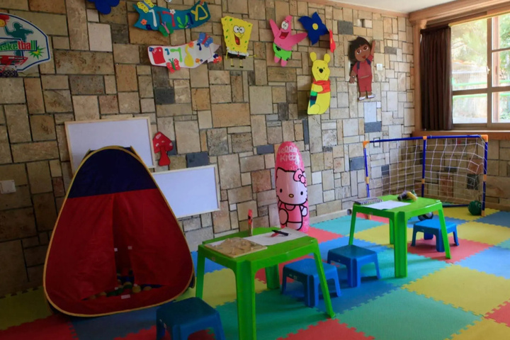 Room 11 of 21
