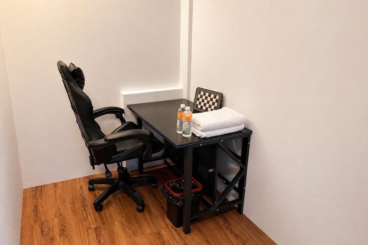 Room 33 of 121