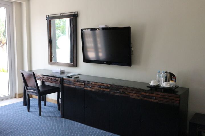 Room 3 of 67