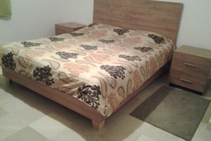 Room 5 of 11