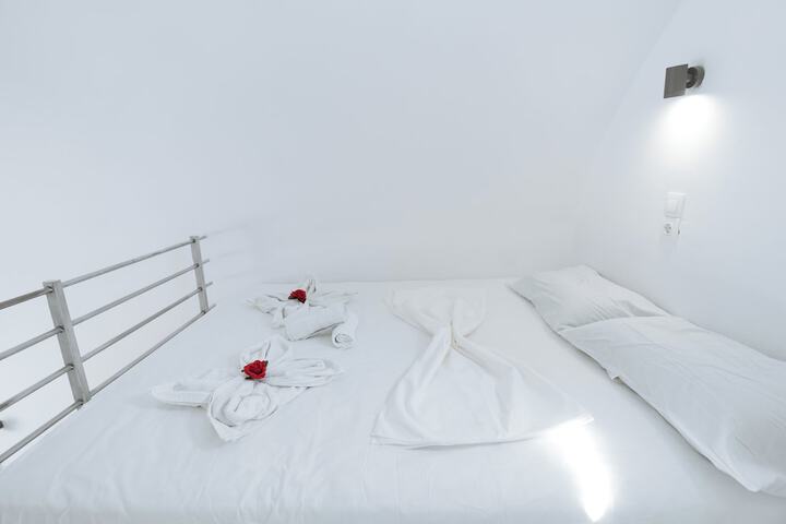 Room 30 of 158