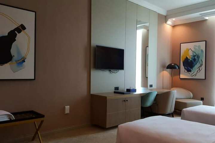 Room 19 of 60