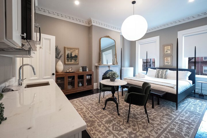 Room 15 of 100