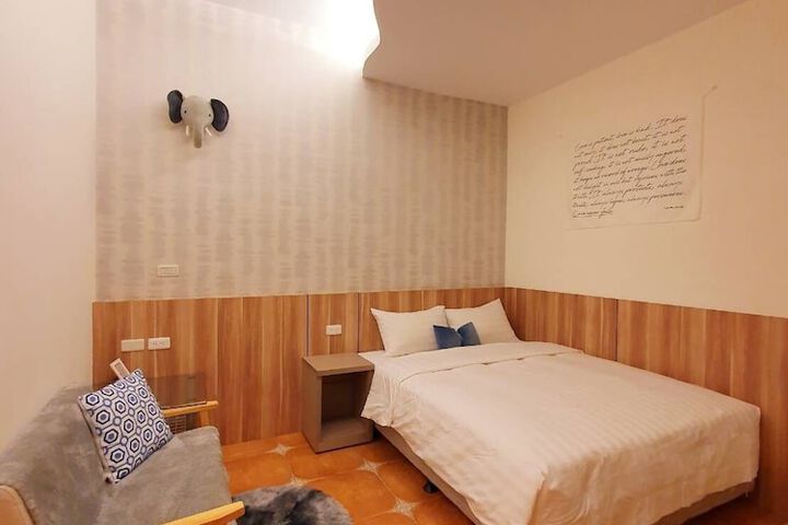 Room 25 of 62