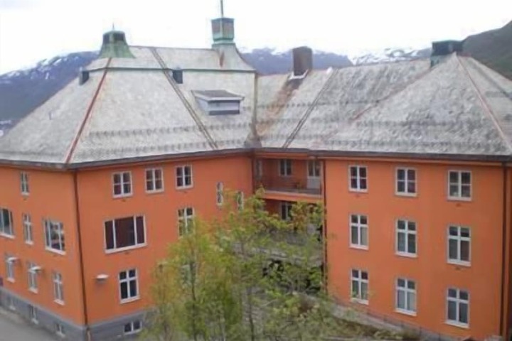 Hotel 53 of 56