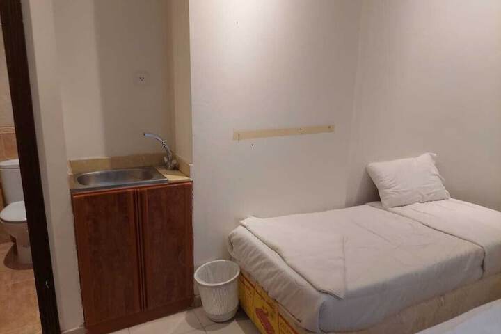 Room 4 of 15