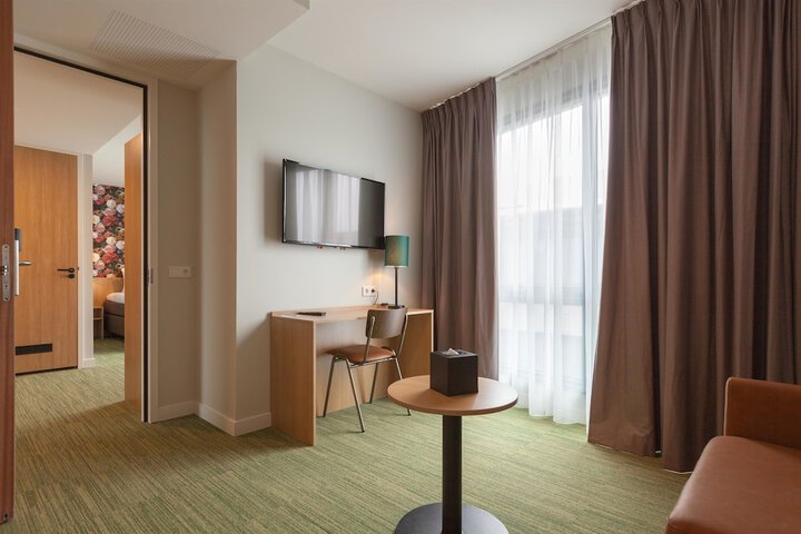 Room 9 of 44