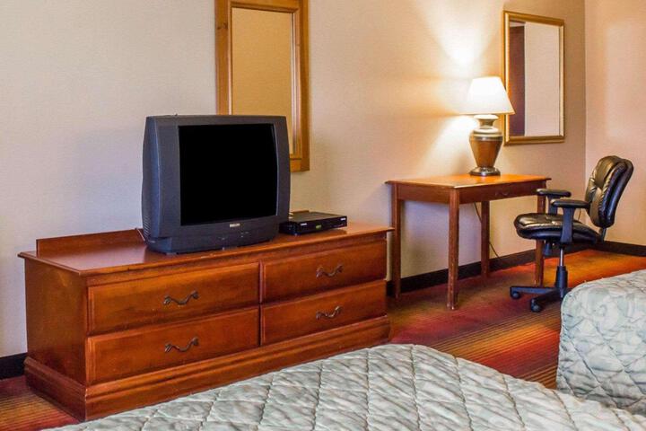 2 Double Beds (8 of 9)