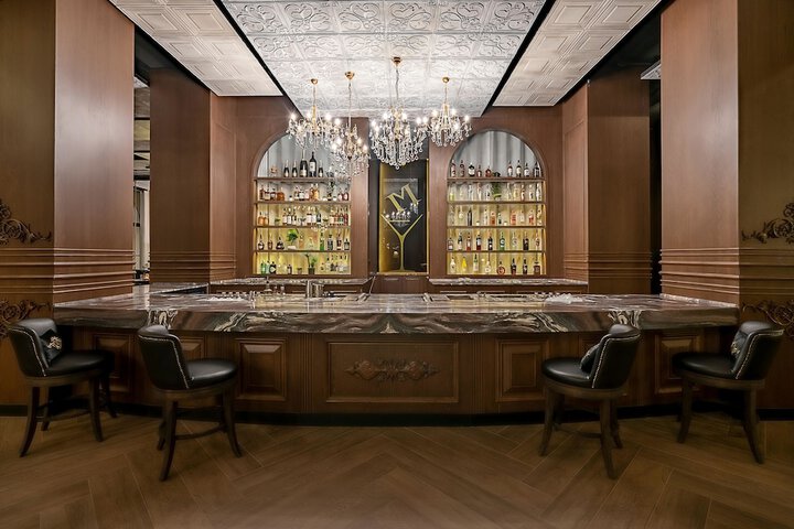 Lounge 155 of 225