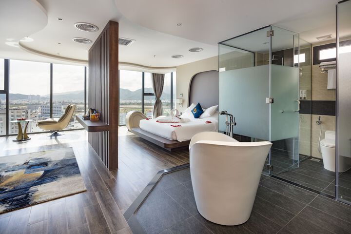 Room 21 of 45