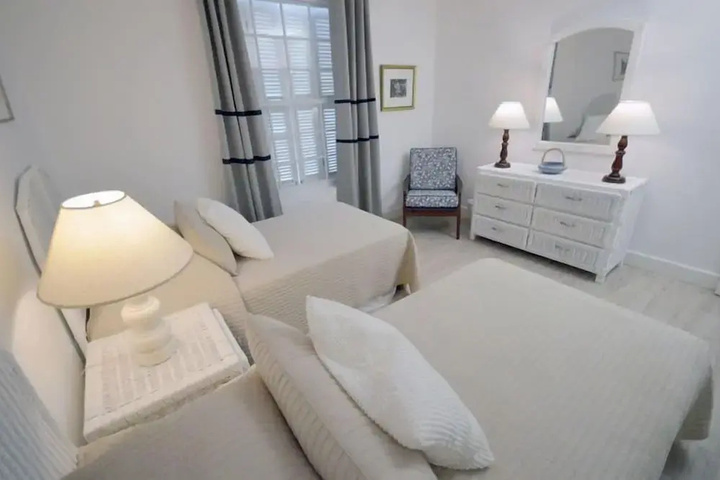 Coconuts Seafront 2BR Ocho Rios
