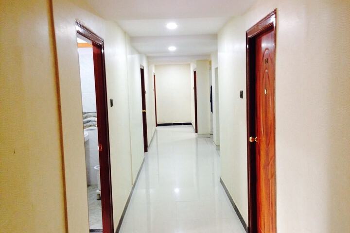Ballroom/Hall 29 of 34