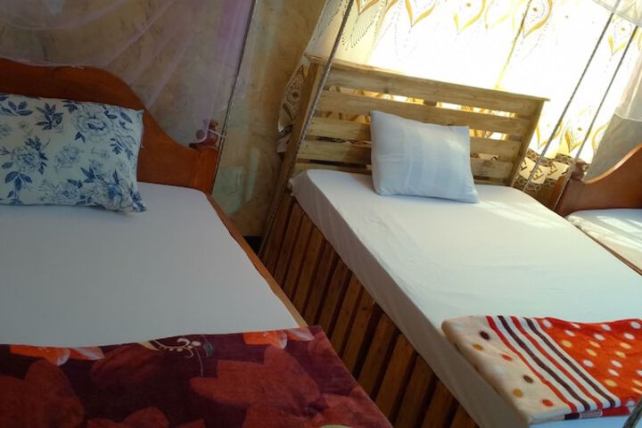 Room 4 of 43