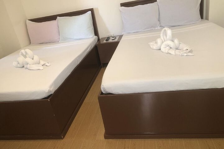 Room 10 of 30