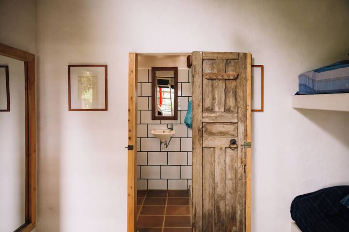 Room 25 of 66