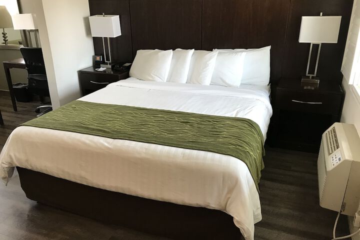 Room 4 of 43