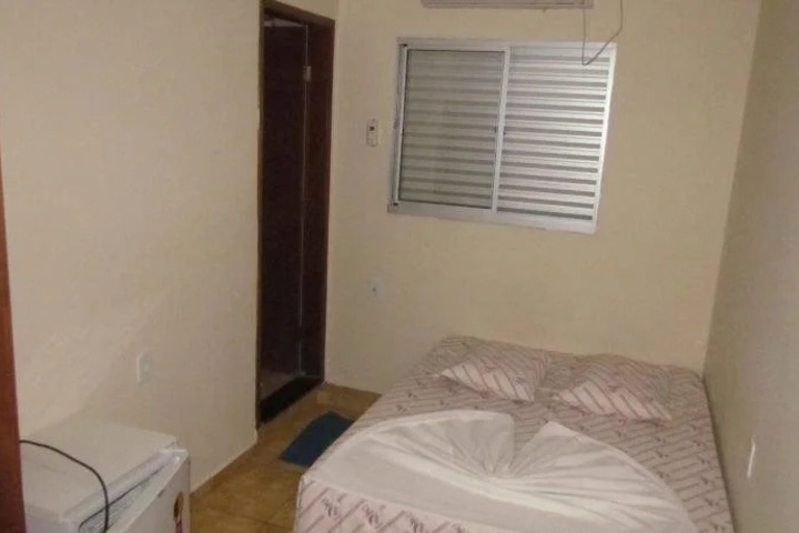 Room 7 of 24