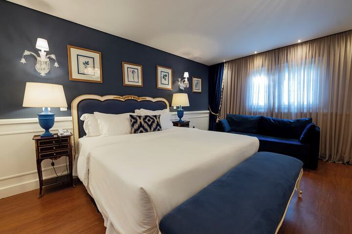 Room 43 of 137