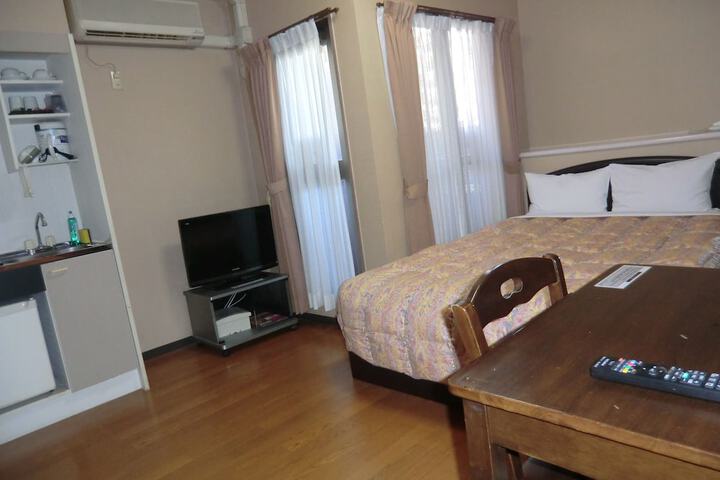 Room 28 of 50