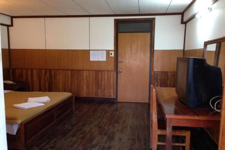 Room 16 of 20