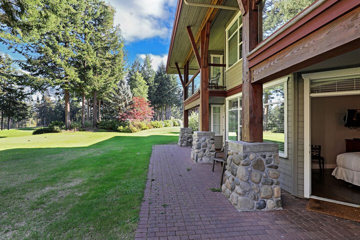 Terrace/Patio 28 of 64